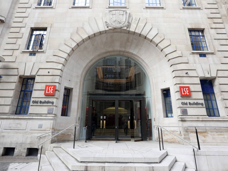 Shakespeare, yoga, self-isolation: ICEF students share their experience of LSE Summer School 2021