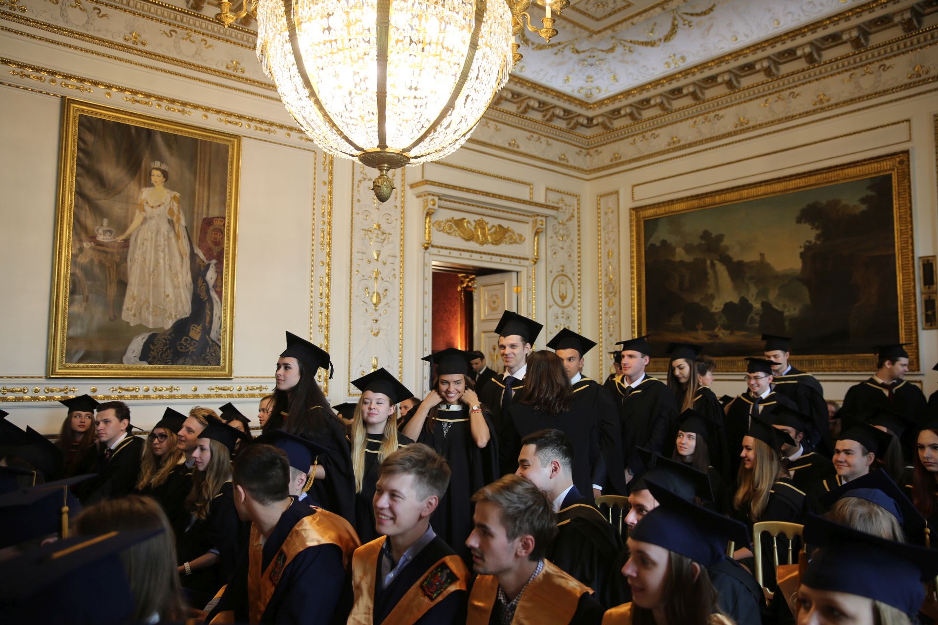 Вручение дипломов выпускникам МИЭФ в резиденции посла Великобритании
